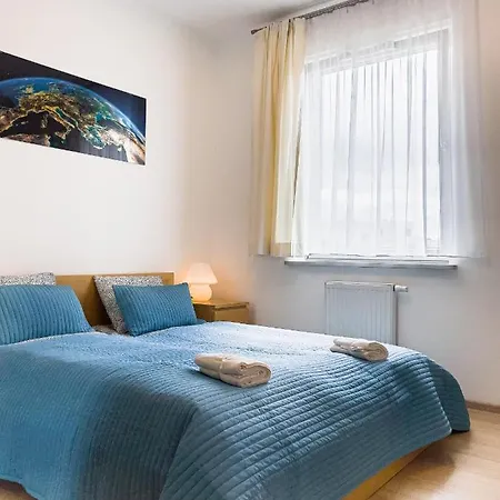Апартаменты Aon Zodiak 10 Min Od Plazy, Parking *